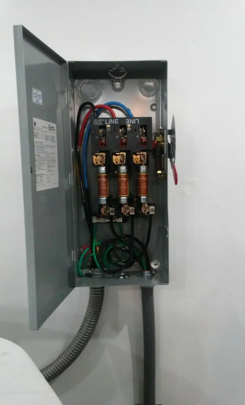 Three-phase disconnect switch installed for Electrical Wiring & Rewiring in Jupiter